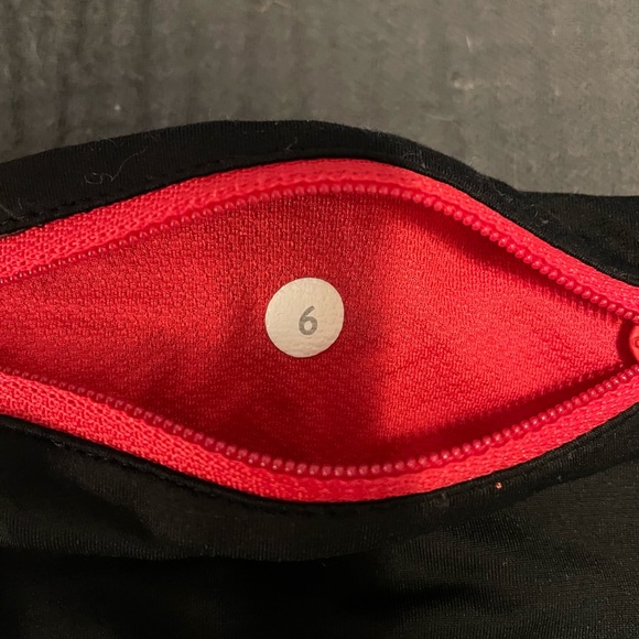 EUC Lululemon Seawheeze 2014 Speed Shorts. Size 6. - Picture 4 of 4